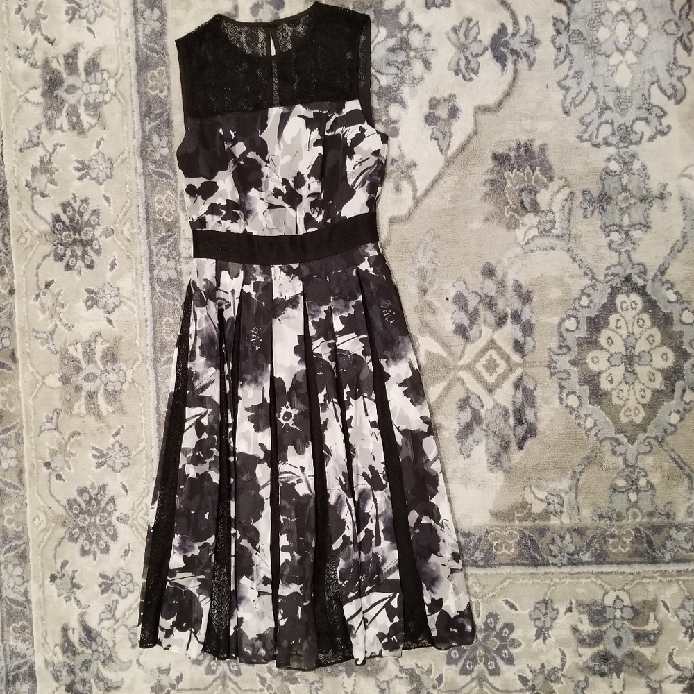 Floral TAHARI Dress